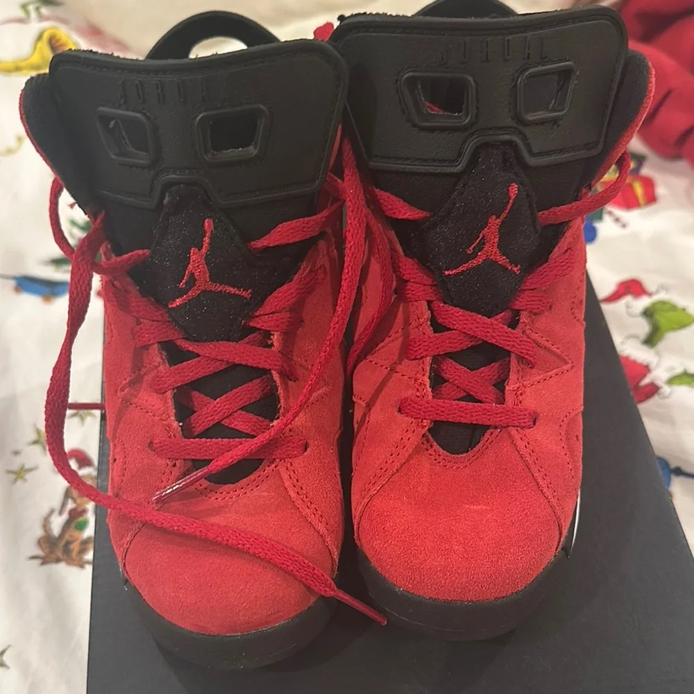 Jordan 6 retro boys size 13